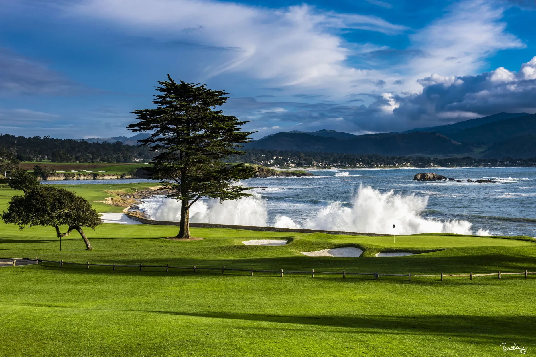 Pebble Beach Sunday Afternoon By Bart Keagy - Metal Print